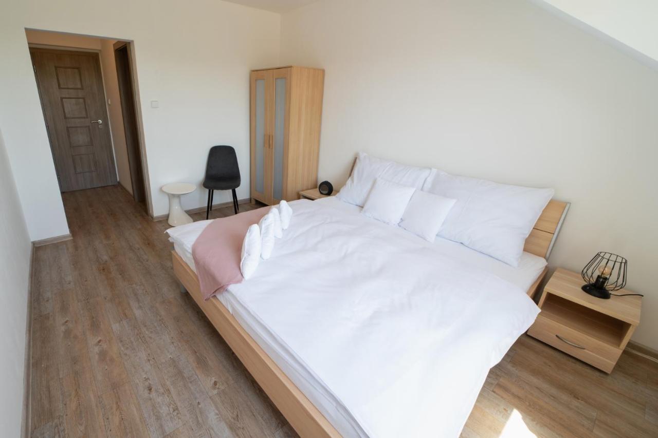 Hotel Formule Perštejn Zewnętrze zdjęcie