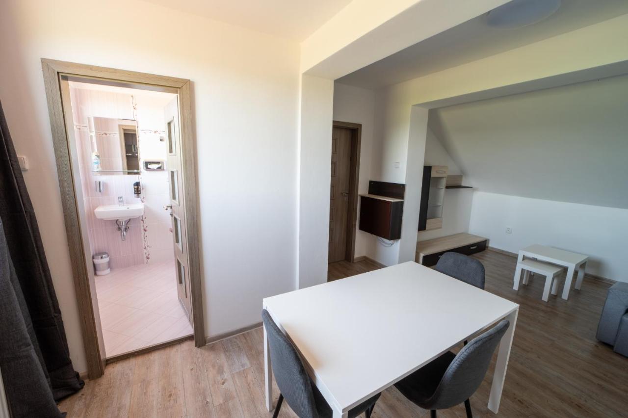 Hotel Formule Perštejn Zewnętrze zdjęcie