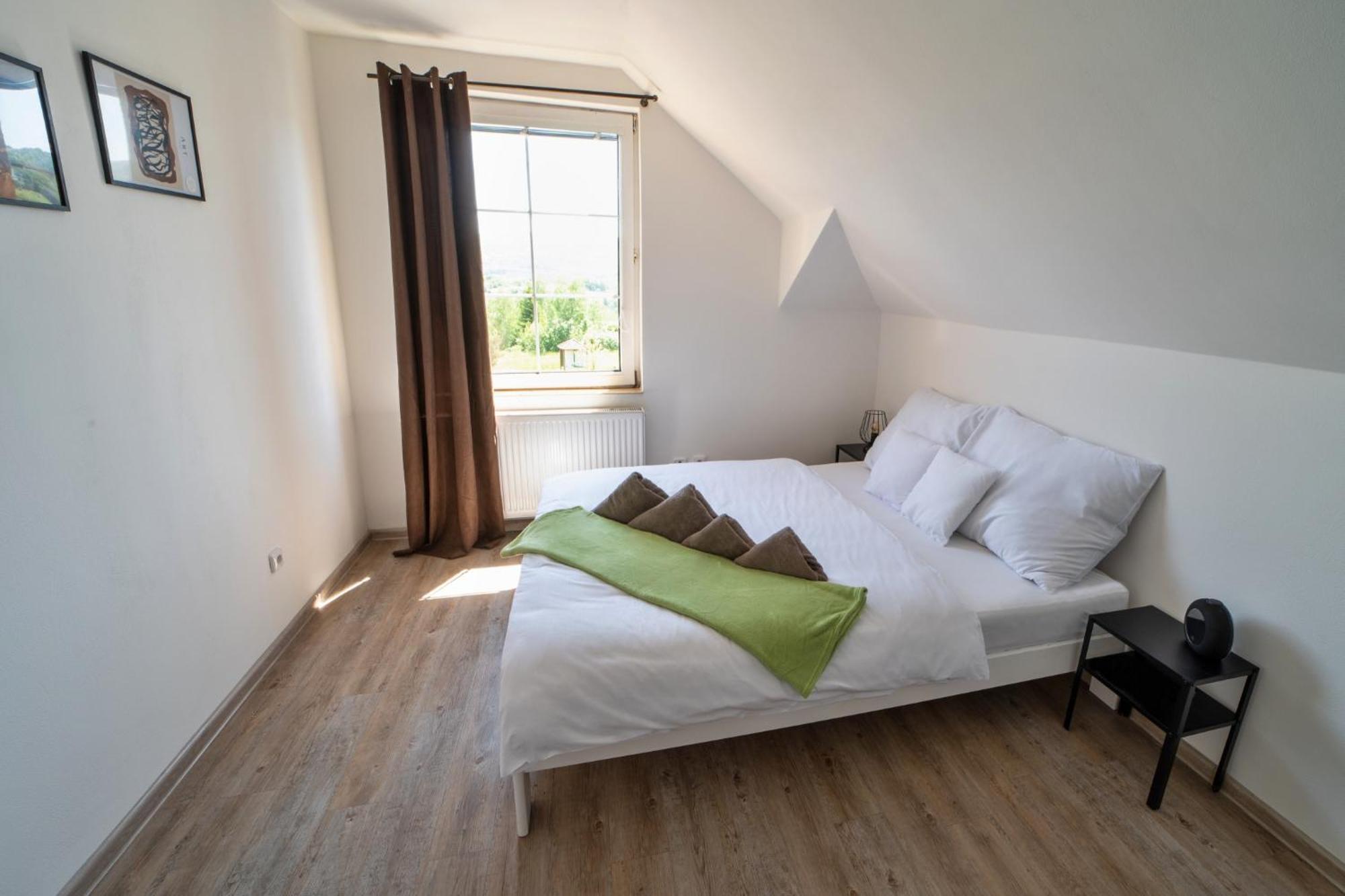 Hotel Formule Perštejn Zewnętrze zdjęcie