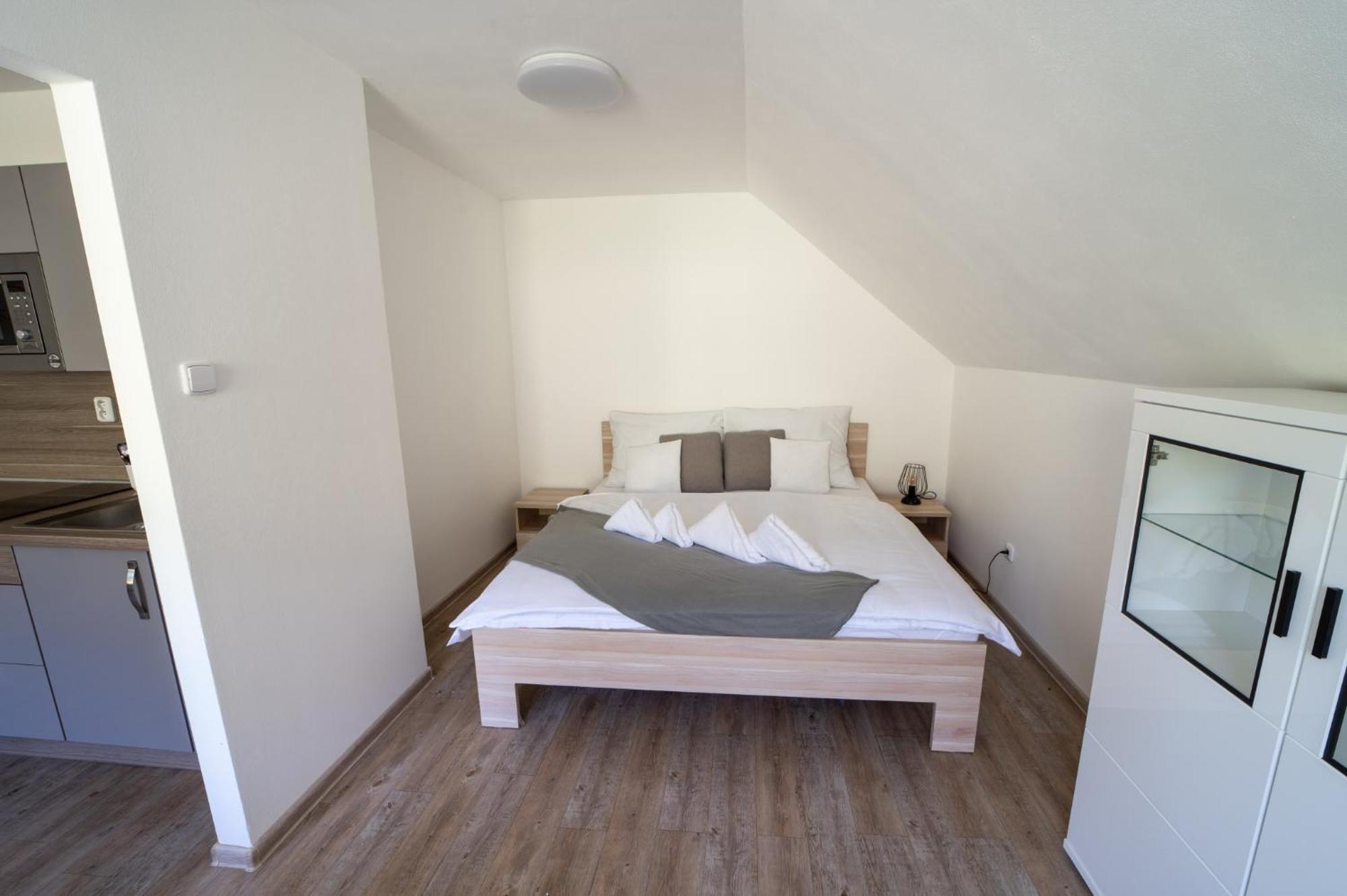 Hotel Formule Perštejn Zewnętrze zdjęcie