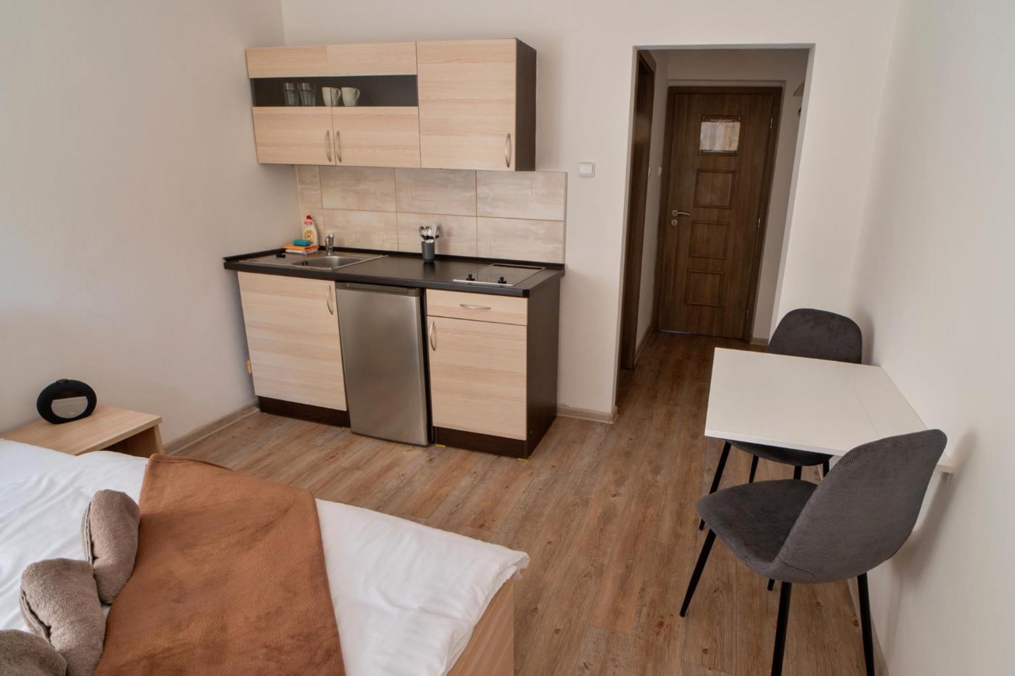 Hotel Formule Perštejn Zewnętrze zdjęcie