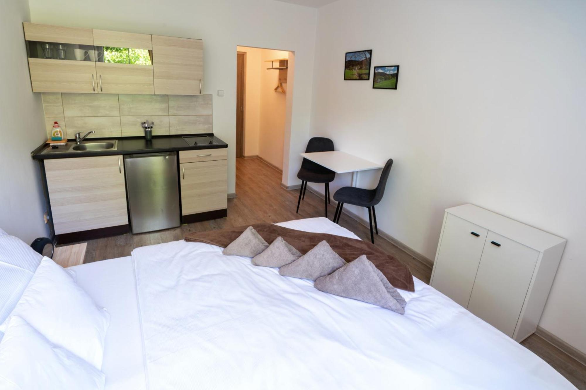 Hotel Formule Perštejn Zewnętrze zdjęcie