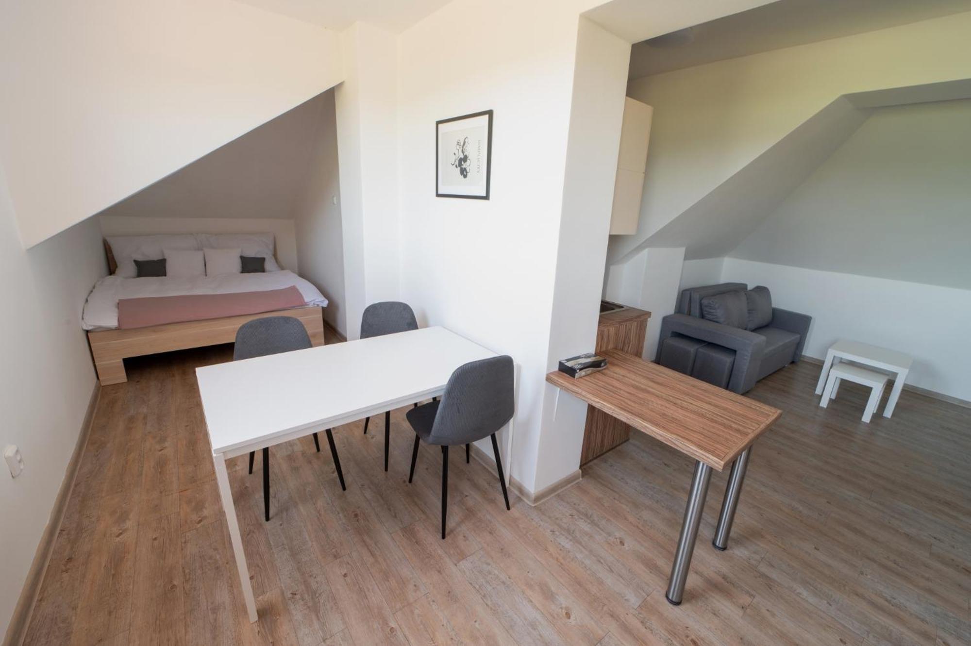 Hotel Formule Perštejn Zewnętrze zdjęcie